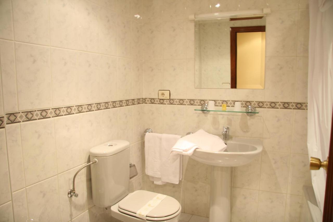 Hostal Ancla Dorada Vigo Exterior foto